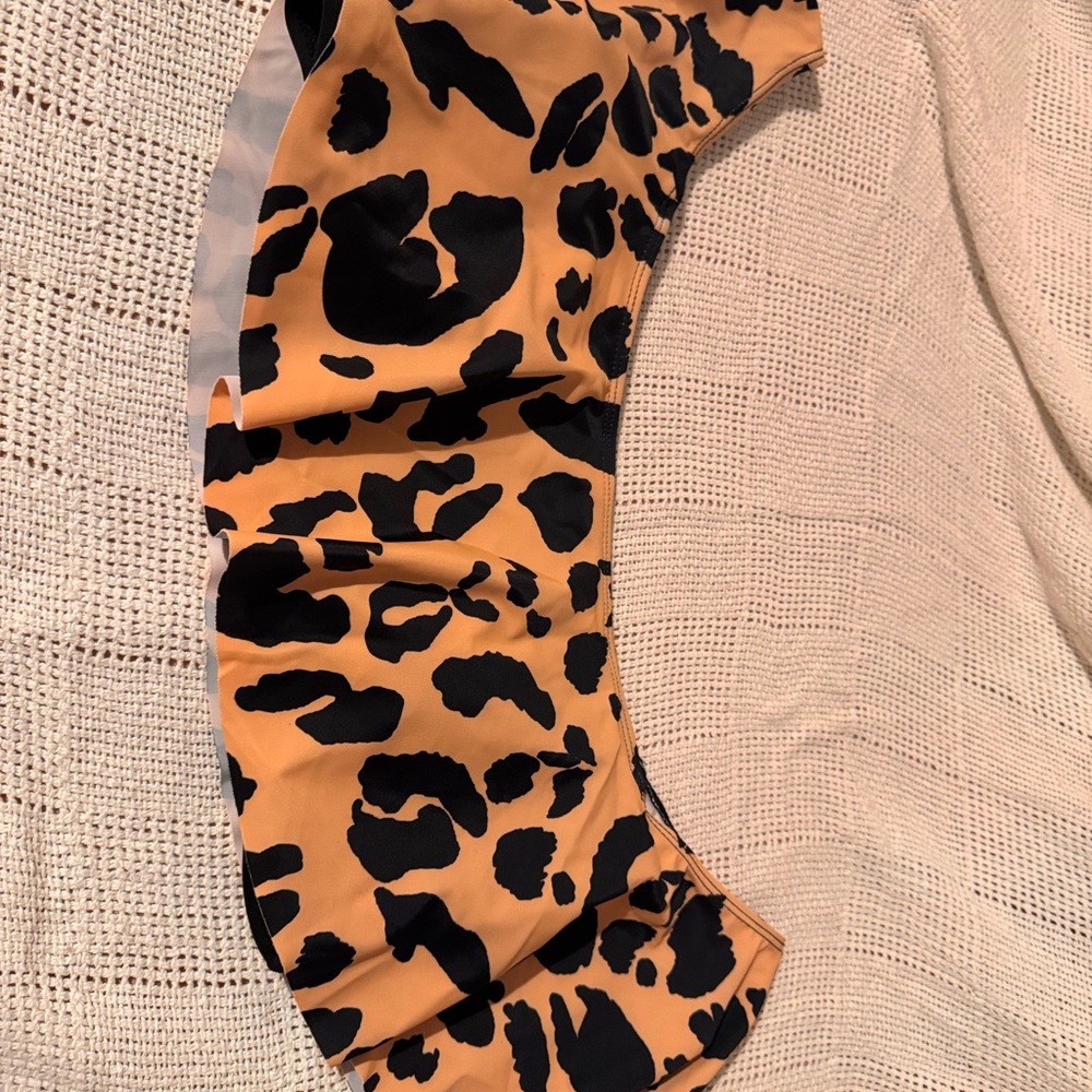 Leopard Ruffle Off-Shoulder Swimsuit - Picture 8 of 8